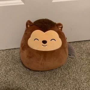 Wade 8” squishmallow